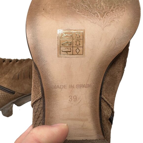 Free People Loveland Ankle Boot in Brown Suede Snake Embossed Boho Size 39 US 9 - Picture 10 of 12